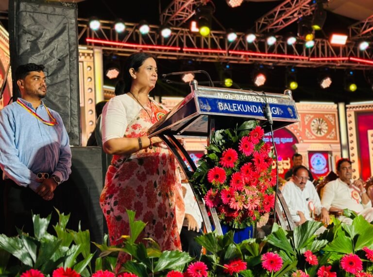 ಭಾರತೀಯ ಮಹಿಳೆಯರಿಗೆ ಸ್ಫೂರ್ತಿ ಕಿತ್ತೂರು ರಾಣಿ ಚನ್ನಮ್ಮ: ಸಚಿವೆ ಲಕ್ಷ್ಮೀ ಹೆಬ್ಬಾಳಕರ್ ಗುಣಗಾನ<br />
<b>Deprecated</b>: strip_tags(): Passing null to parameter #1 ($string) of type string is deprecated in <b>/home/u749535979/domains/suvarnasamachara.com/public_html/wp-content/themes/Newspaper/loop-single.php</b> on line <b>64</b><br />
ಭಾರತೀಯ ಮಹಿಳೆಯರಿಗೆ ಸ್ಫೂರ್ತಿ ಕಿತ್ತೂರು ರಾಣಿ ಚನ್ನಮ್ಮ: ಸಚಿವೆ ಲಕ್ಷ್ಮೀ ಹೆಬ್ಬಾಳಕರ್ ಗುಣಗಾನ