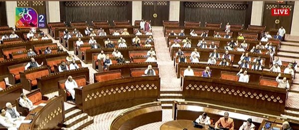 ಸಂಸತ್ತು ಚಳಿಗಾಲ ಅಧಿವೇಶನ: ಉಭಯ ಸದನಗಳಲ್ಲಿ ಕೋಲಾಹಲ; ನ.27ಕ್ಕೆ ಕಲಾಪ ಮುಂದೂಡಿಕೆ!