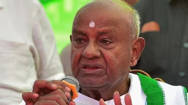 ‘ಕಾಂಗ್ರೆಸ್ ಸರ್ಕಾರ ದಿವಾಳಿ’ ಖಜಾನೆ ಖಾಲಿ; ಗ್ಯಾರಂಟಿಗೆ ಹಣ ಹೊಂದಿಸಲು ಪರದಾಟ! ಮಾಜಿ PM HDD ವಾಗ್ದಾಳಿ