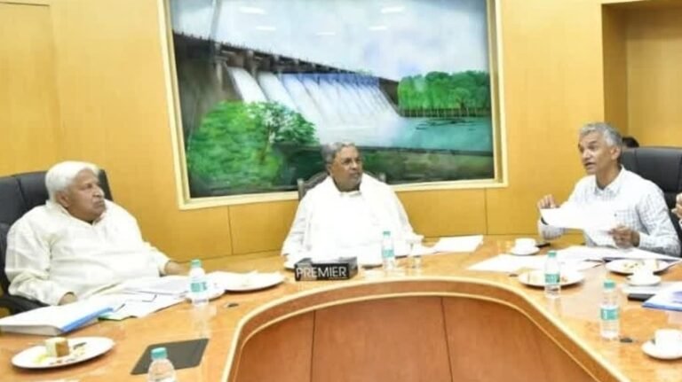 ‘ರೈತರಿಗೆ ನೀಡಿದ ನೋಟಿಸ್ ವಾಪಸ್’ ವಕ್ಫ್ ಅಧಿಕಾರಿಗಳ ಜೊತೆ ಸಿಎಂ ಸಭೆ; ಅಧಿಕಾರಿಗಳಿಗೆ ಸೂಚನೆ!<br />
<b>Deprecated</b>: strip_tags(): Passing null to parameter #1 ($string) of type string is deprecated in <b>/home/u749535979/domains/suvarnasamachara.com/public_html/wp-content/themes/Newspaper/loop-single.php</b> on line <b>64</b><br />
‘ರೈತರಿಗೆ ನೀಡಿದ ನೋಟಿಸ್ ವಾಪಸ್’ ವಕ್ಫ್ ಅಧಿಕಾರಿಗಳ ಜೊತೆ ಸಿಎಂ ಸಭೆ; ಅಧಿಕಾರಿಗಳಿಗೆ ಸೂಚನೆ!